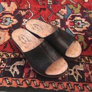KORK-EASE Black Slides